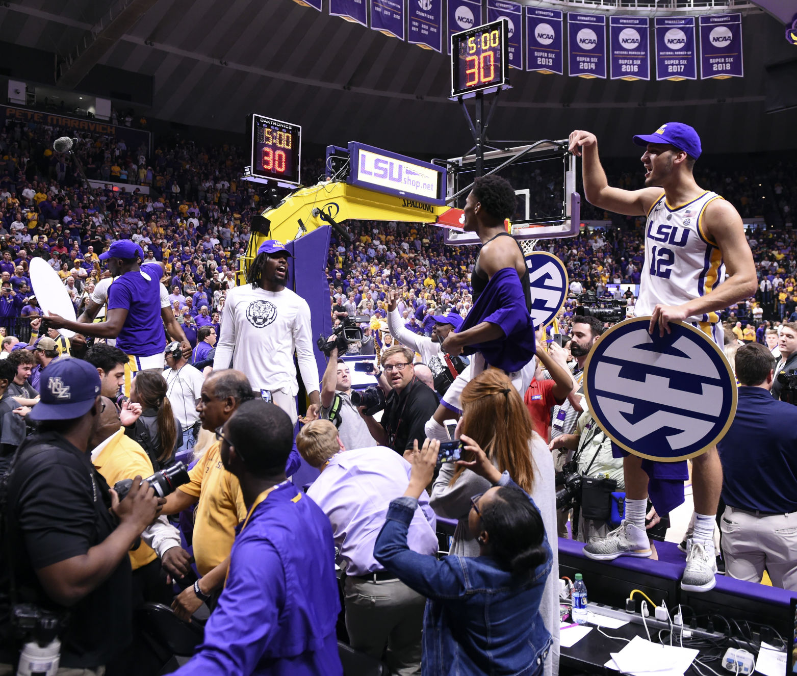 lsuvanderbiltbasketball.031019 HS 2675.JPG